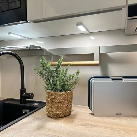 Ebbe Flut, Whg 9 Lägenhet